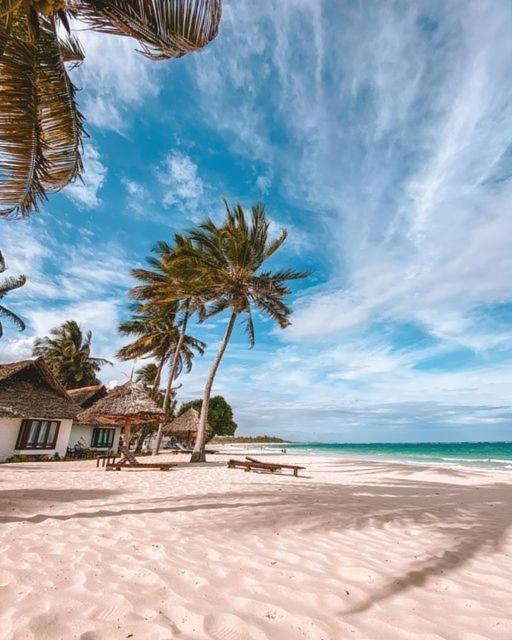 Tiwi Beach Resort & Spa Mombassa Buitenkant foto