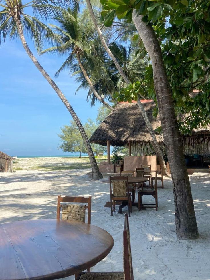 Tiwi Beach Resort & Spa Mombassa Buitenkant foto